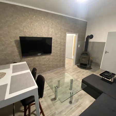 Gemuetliche Ferien- Und Monteurwohnung Mit Kamin Oldenburg Exterior foto